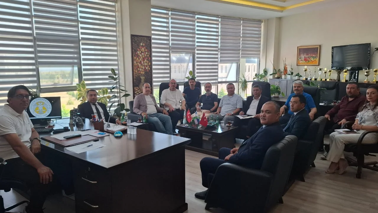 Özbekistan Devlet Dünya Dilleri Üniversitesi Heyeti Selçuk Üniversitesini Ziyaret Etti